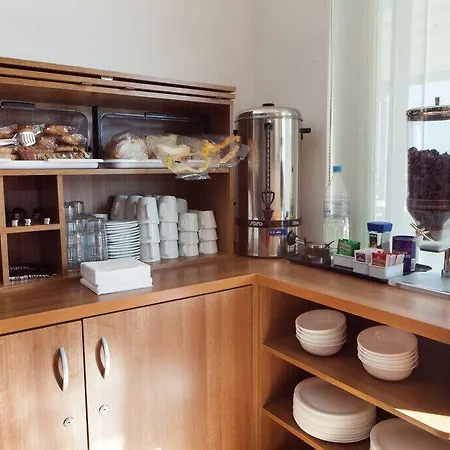 Pensión Port View 4*