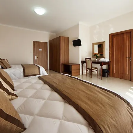 Port View 4*