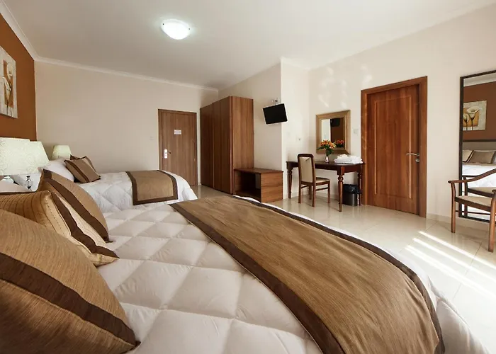 Port View 4* מרסשלוק